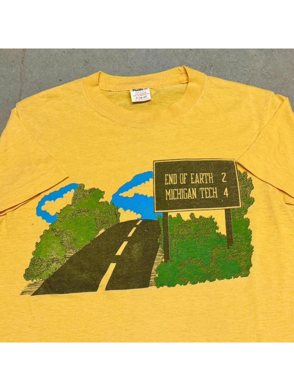 American Vintage Men's Yellow and Green Tshirt